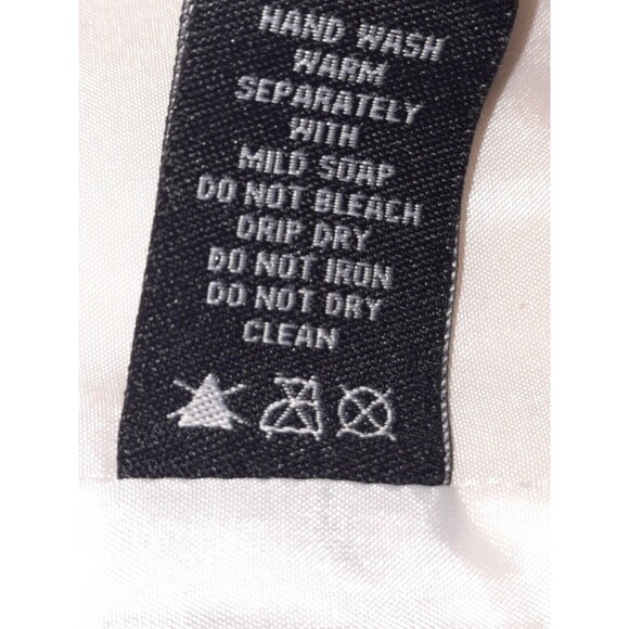 Urban Retro White Faux Leather Jacket – Women’s L– Floral Embroidered Moto Style - Picture 7 of 9